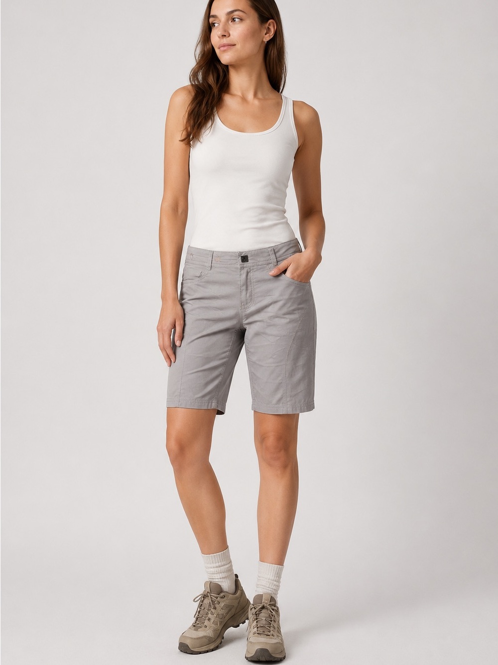 Mountain Hardwear Women’s Size 4 Grey Stretch Bermuda Hiking Shorts Outdoor Hike